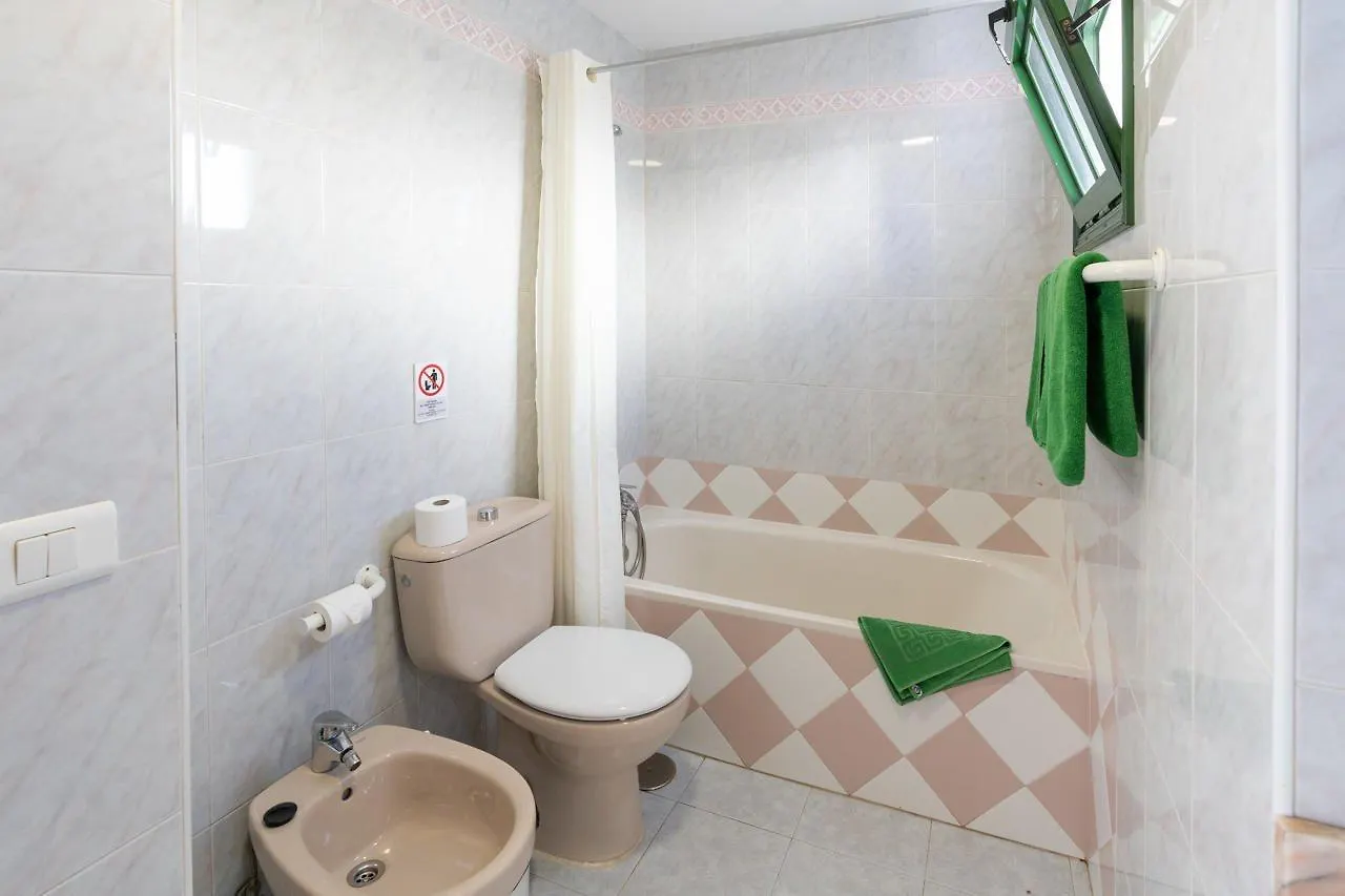 Apartamentos Aloe Puerto del Carmen  0*, Puerto del Carmen (Lanzarote) Spain